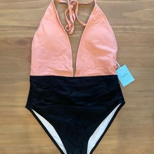 NWT✨Cupshe One Piece Suit